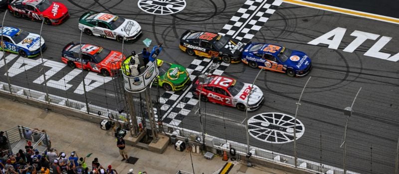 EchoPark Speedway race start
